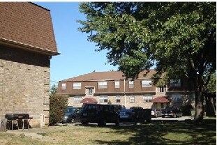 Hallmark Apartments - Hallmark Apartments