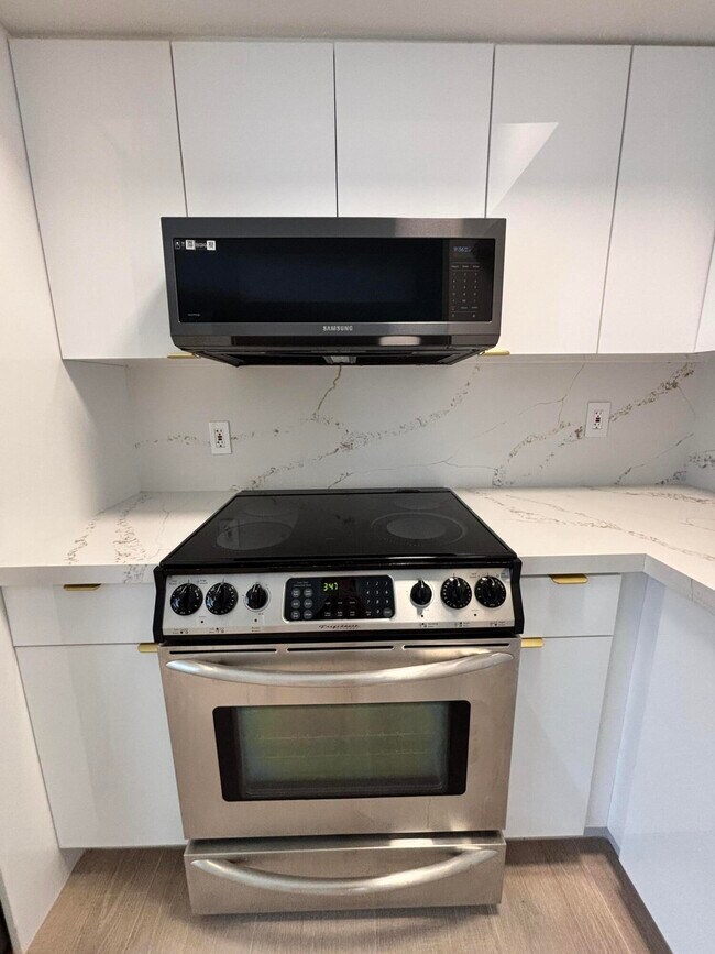 Photo - 924 SE 2nd St Unidad 22