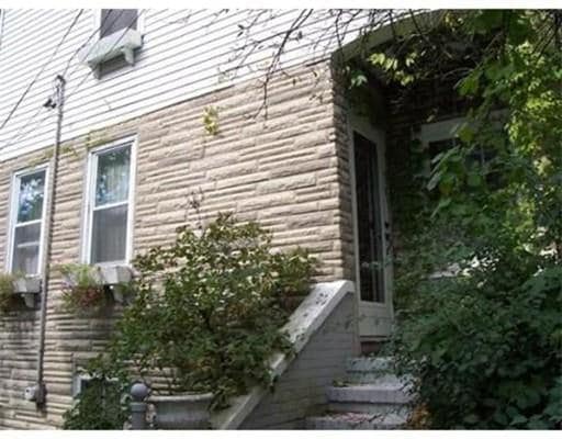 Building Photo - 3 Eastbourne St Unit 1