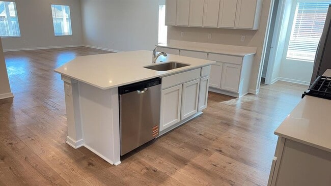 Photo - 2604 Kathleens Crossing