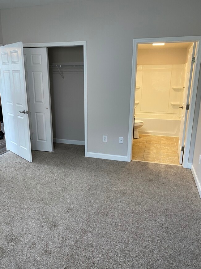 Linden II- Renovated 2BR Primary Bedroom - Bethlehem Fields