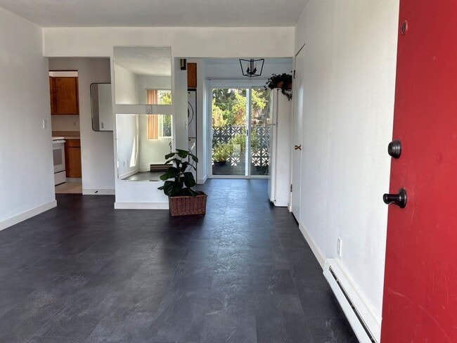 236 E Lauridsen Blvd Unit 1