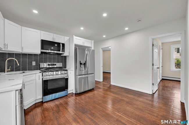 Building Photo - 54 Overlook Ave Unit #1