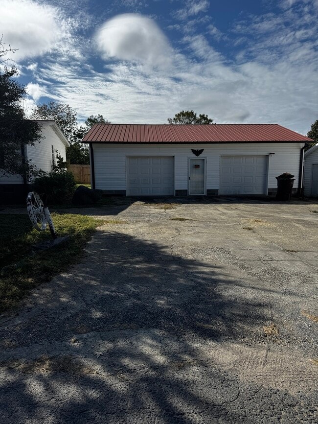 Photo - 5667 Turner Dr