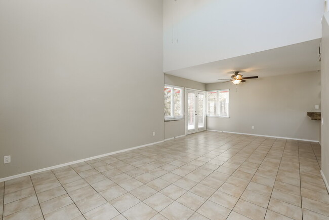 7026 S 41st Pl
