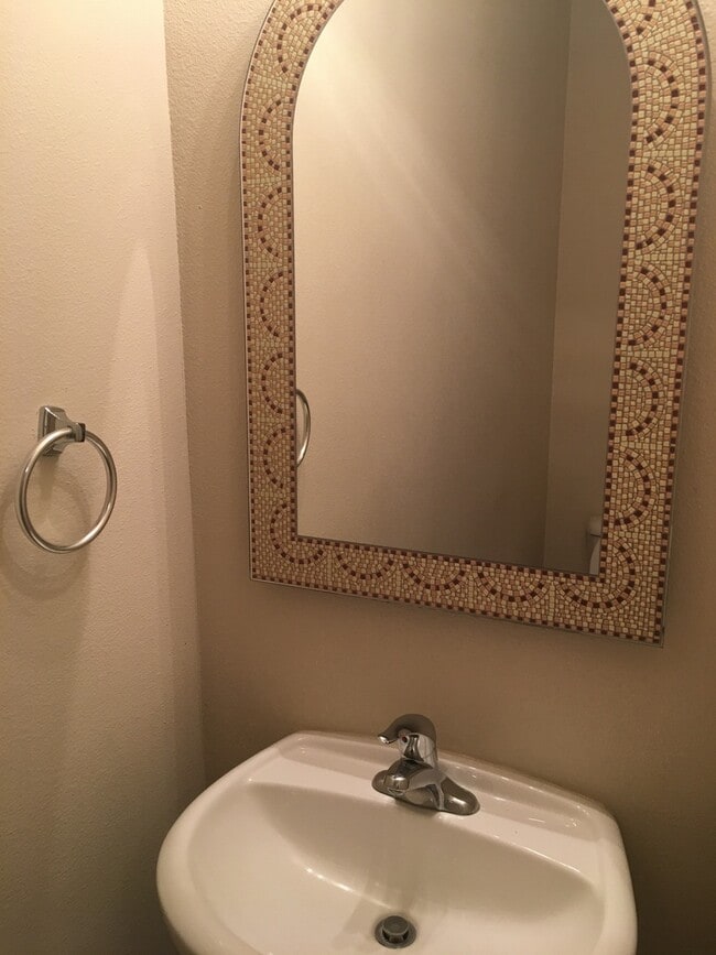 Photo - Townhome Available in Richmond Hill City Limits!