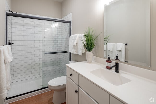 1BR, 1BA - 831 SF