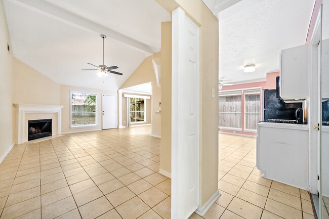 7823 Sawmill Trail