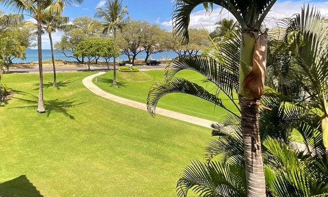 Building Photo - Great Ocean View from this Convenient Nort... Unit S201