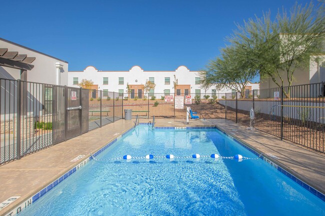 Corona Del Valle Apartments - Corona Del Valle Apartments