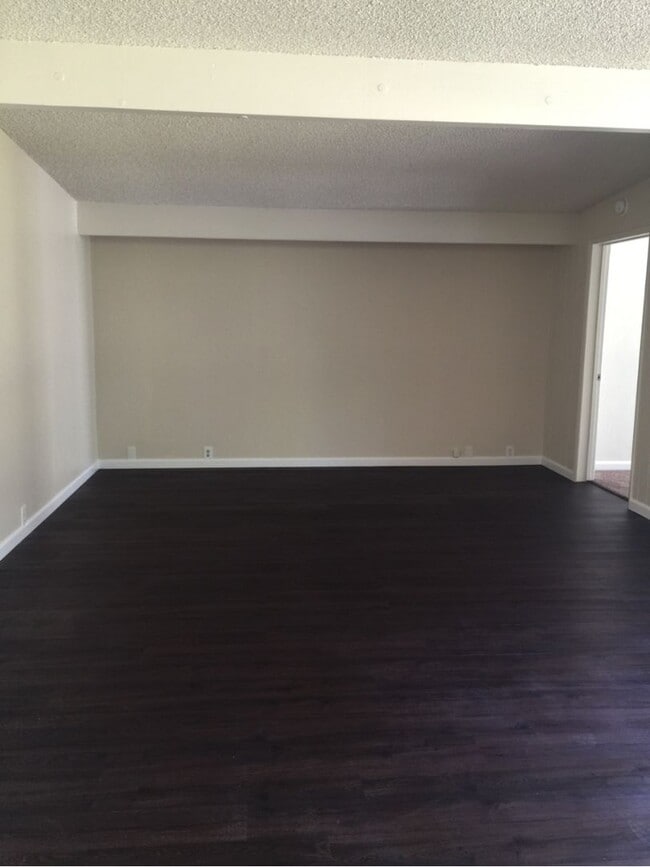 Photo - Spacious 5-Bedroom Home in Desirable West Davis Location