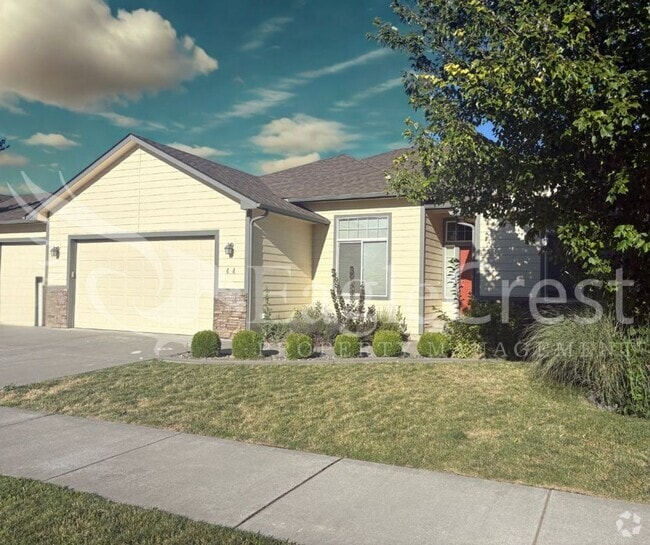 Building Photo - Three Bedroom, Two Bathroom House in Chape...
