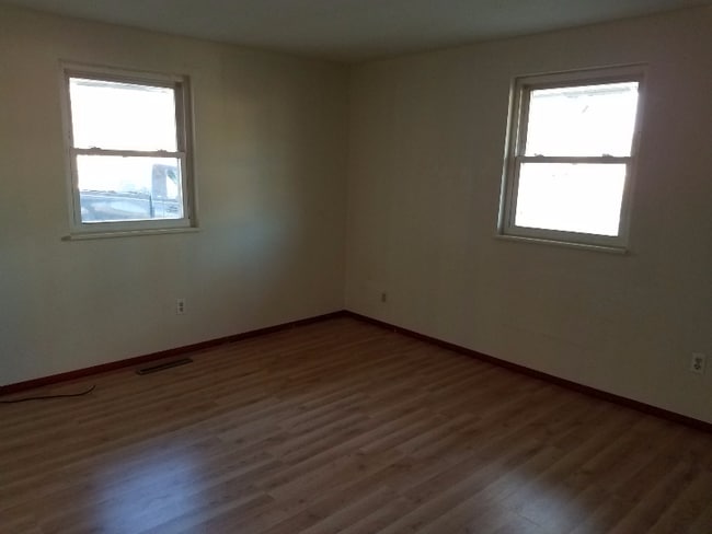 Photo - 7519 Harshmanville Rd