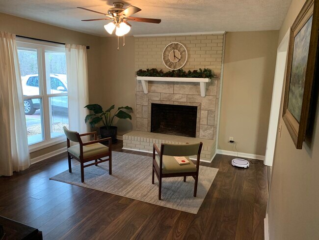 Photo - 1097 Wolfe Rd