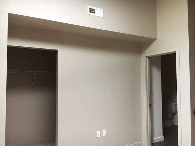 Studio Loft + Den