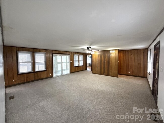 Photo - 3628 Brooks Ln