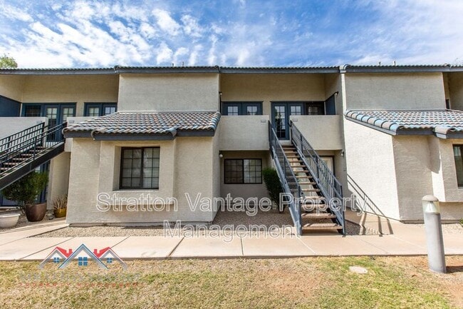 Photo - 3716 E University Dr