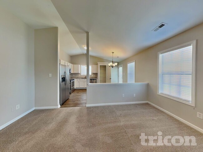 Photo - 4991 Astonshire Ln