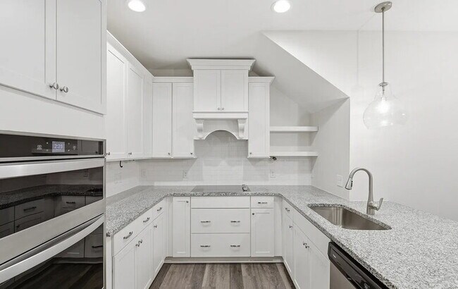 Photo - 99 Small Pine Ln