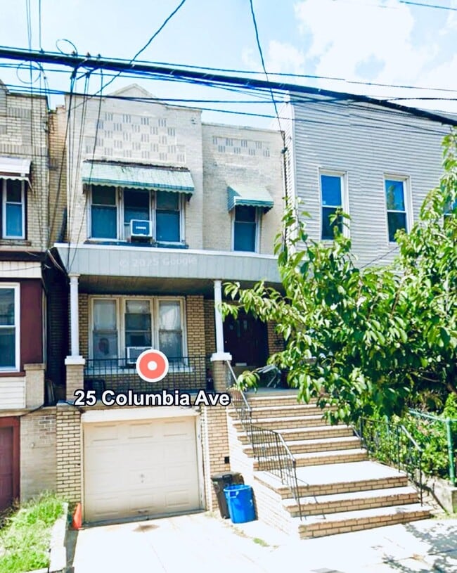 Building Photo - 25 Columbia Ave Unit 1 Rental