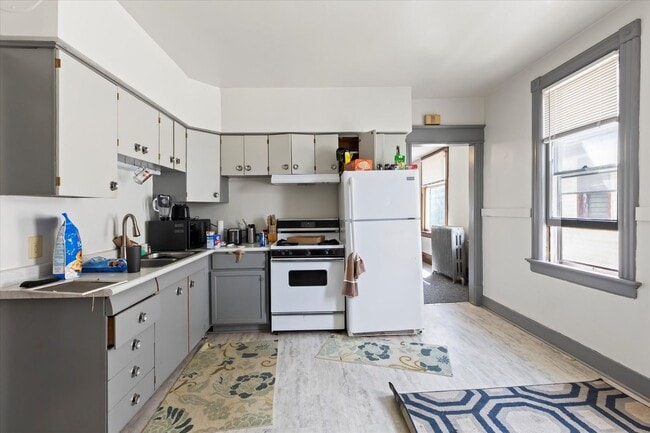 Photo - Frederick Upper Flat with 2 bathrooms!