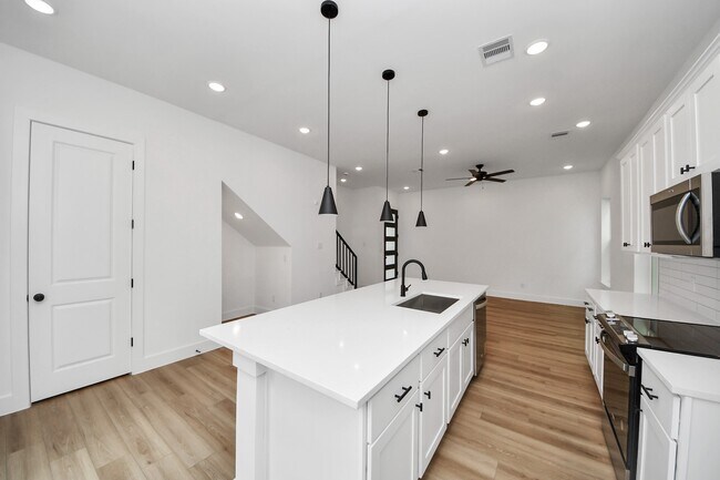 Photo - 2708 Bostic St Unit B