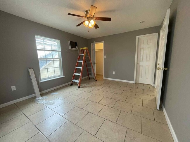 Building Photo - 3028 Avenue M Unit B2