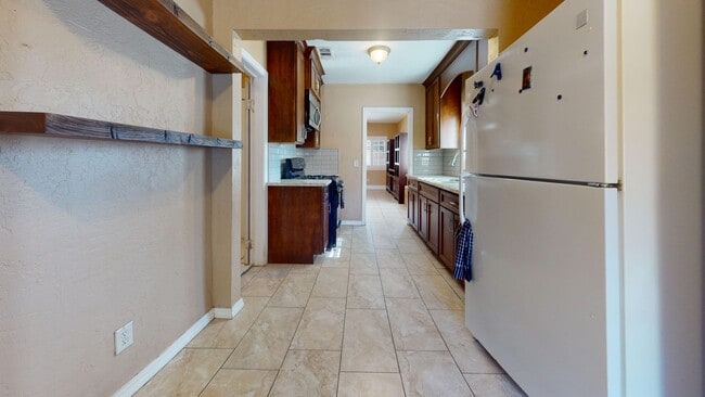 Photo - 4146 E McKenzie Ave