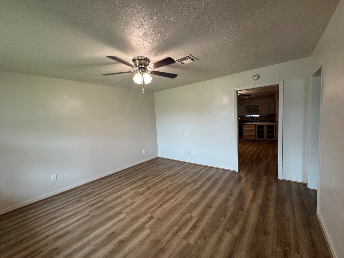 Photo - 2611 Prairie Ave