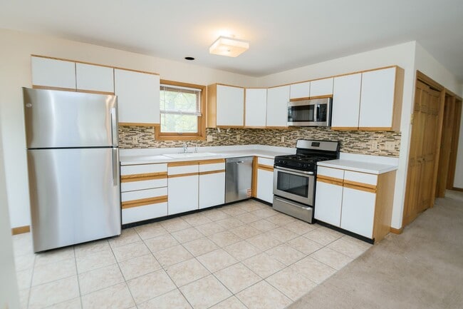 Photo - 201 Chesterton Blvd Unit Upper