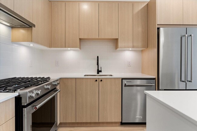 Photo - 2771 Montrose Ave Unit 209