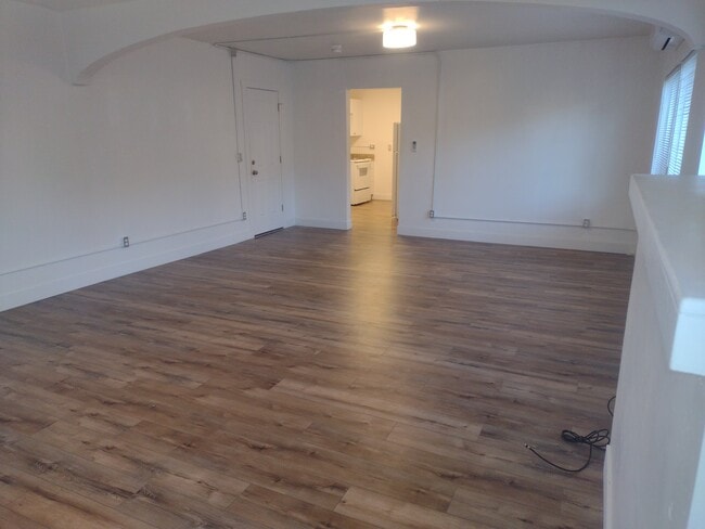 Building Photo - 508 27th St Unit 3 Rental