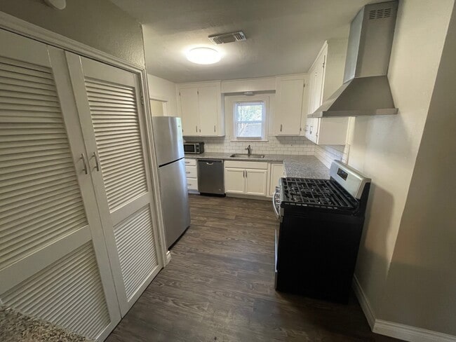 Photo - 3502 30th St