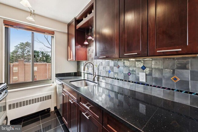 Photo - 5410 Connecticut Ave NW Unit 315