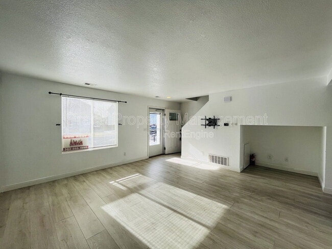 Photo - 1217 Bluejay Ave