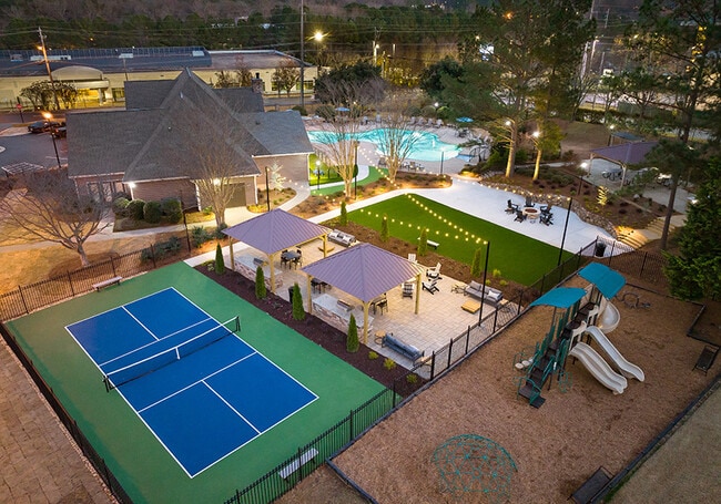 Photo - Elme Marietta