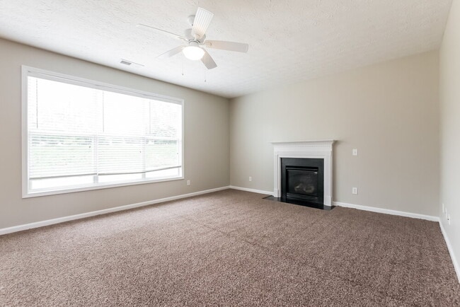 Photo - 123 Silver Arrow Cir