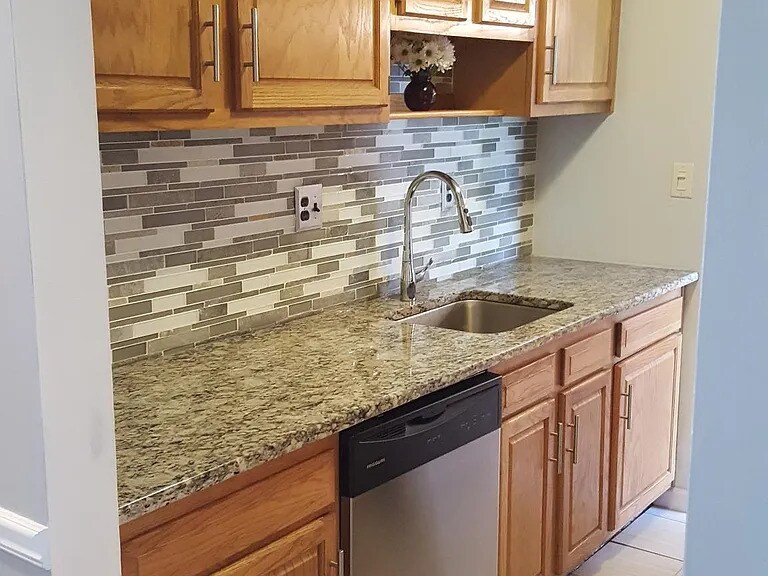 Photo - 15A E Daisy Ln