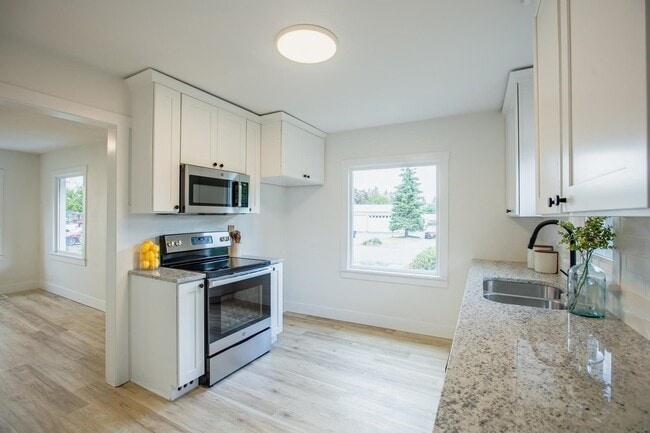 Photo - 6822 E 7th Ave