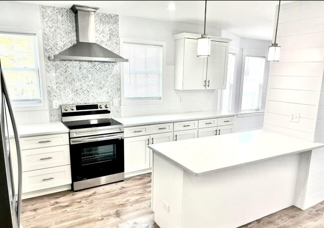 Building Photo - 24 Windham St Unit 3