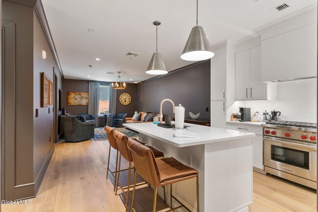 Photo - 19 Washington St Unit 252 B2