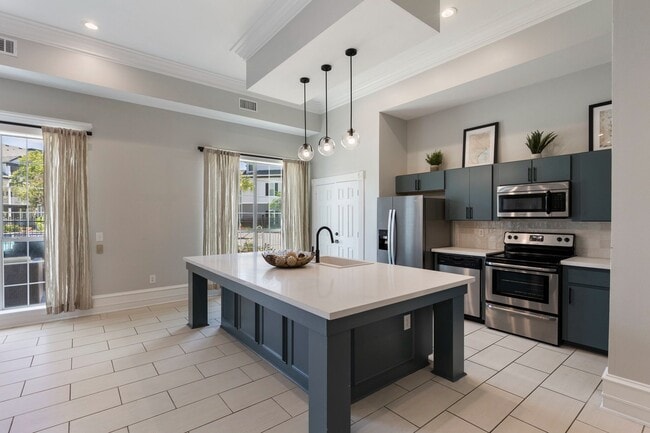 Leasing Center