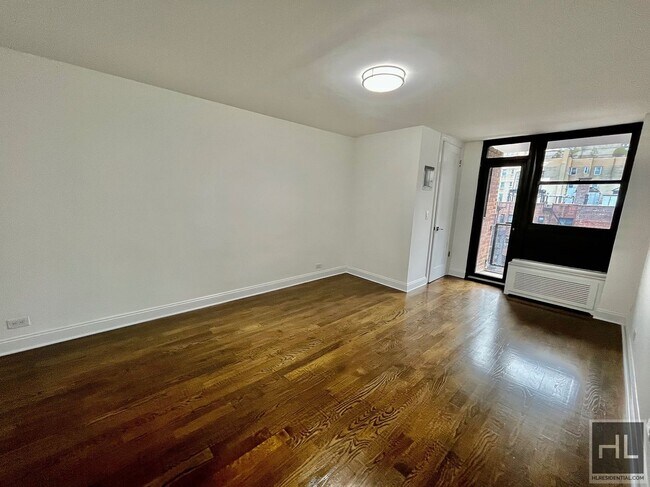 Photo - EAST 35 STREET Unidad 15E