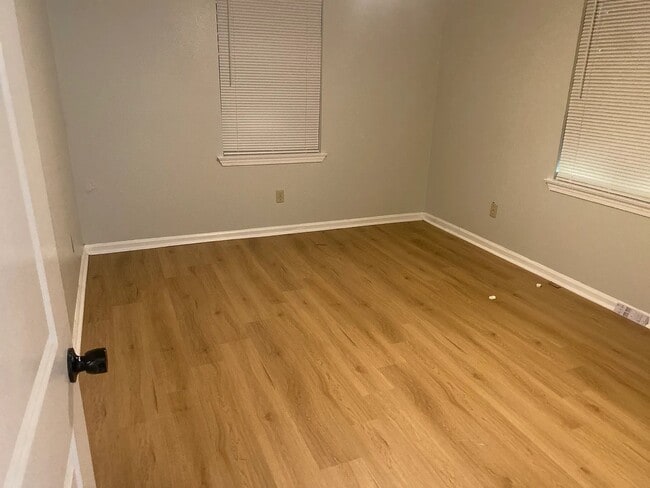 Photo - 7813 Pruitt Dr