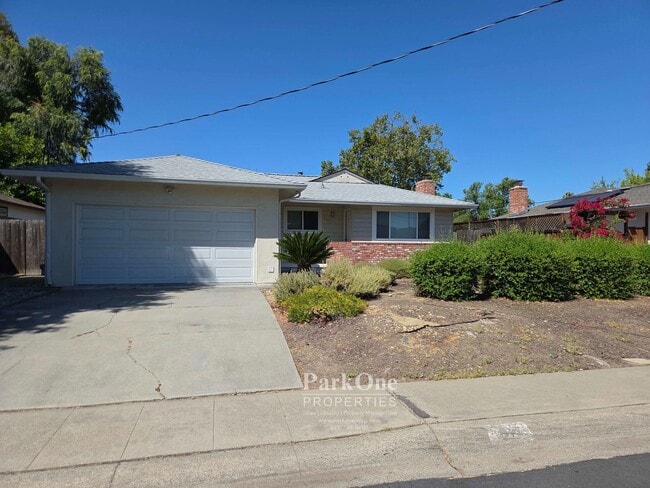 Building Photo - Single story home near Walnut Creek border.