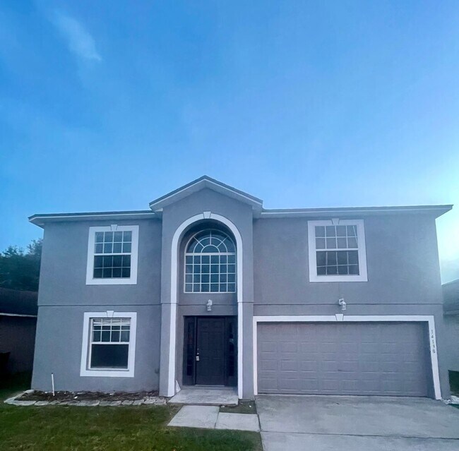 Beautiful Two-Story 4/3.5 Home in Econ Woo... - Beautiful Two-Story 4/3.5 Home in Econ Woo...