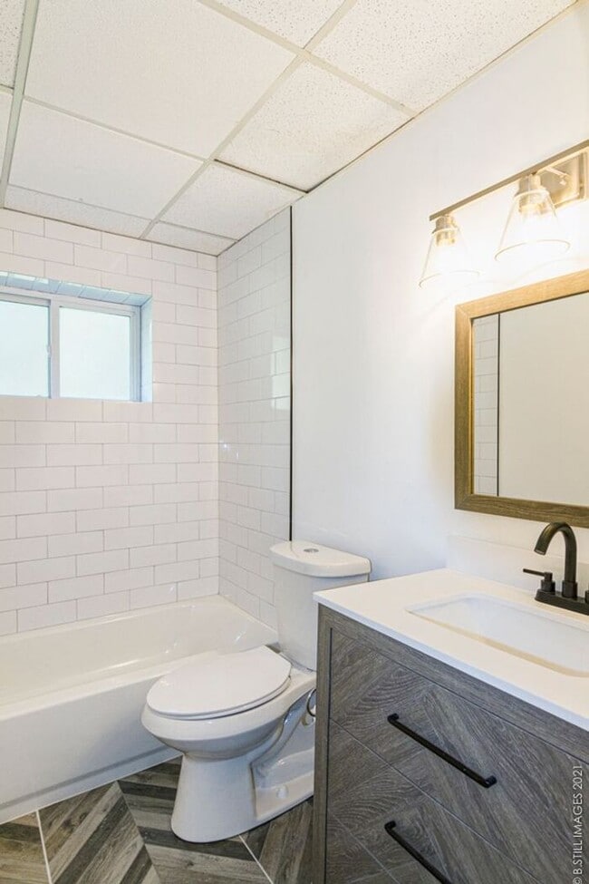 Photo - Elegant & Bright 2 Bedroom in Oakhurst’s H...