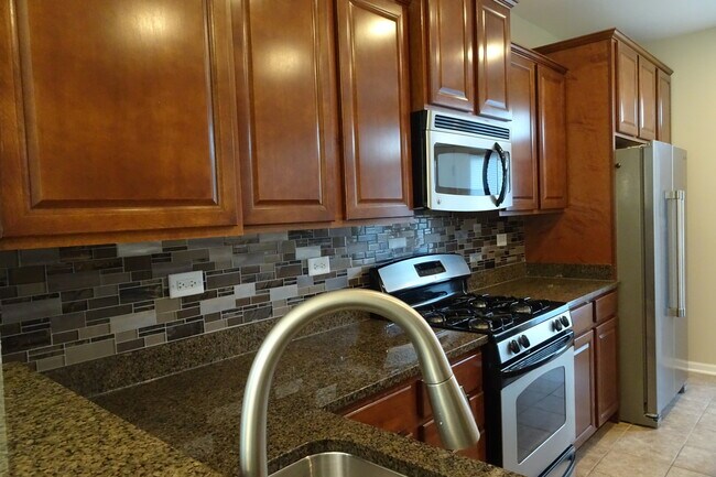 Photo - 219 W Hyde St