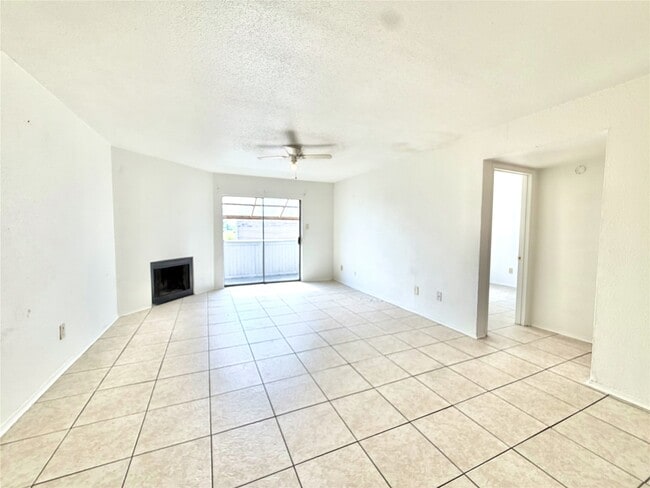 Building Photo - 8323 Wilcrest Dr Unit 7002