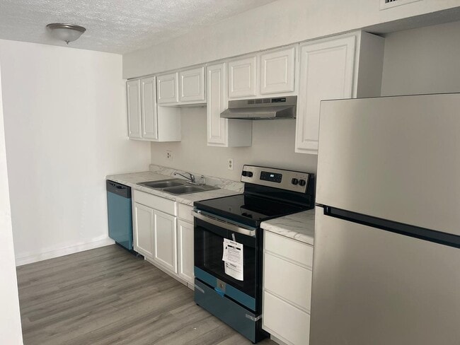 Building Photo - Modern 2-Bed, 1-Bath Oasis with Central Ai... Unit P-A4 Rental